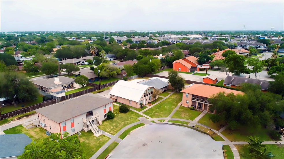 Multi-Family Portfolio in Corpus Christi portfolio of 3 properties for sale on LoopNet.ca - Building Photo - Image 3 of 11