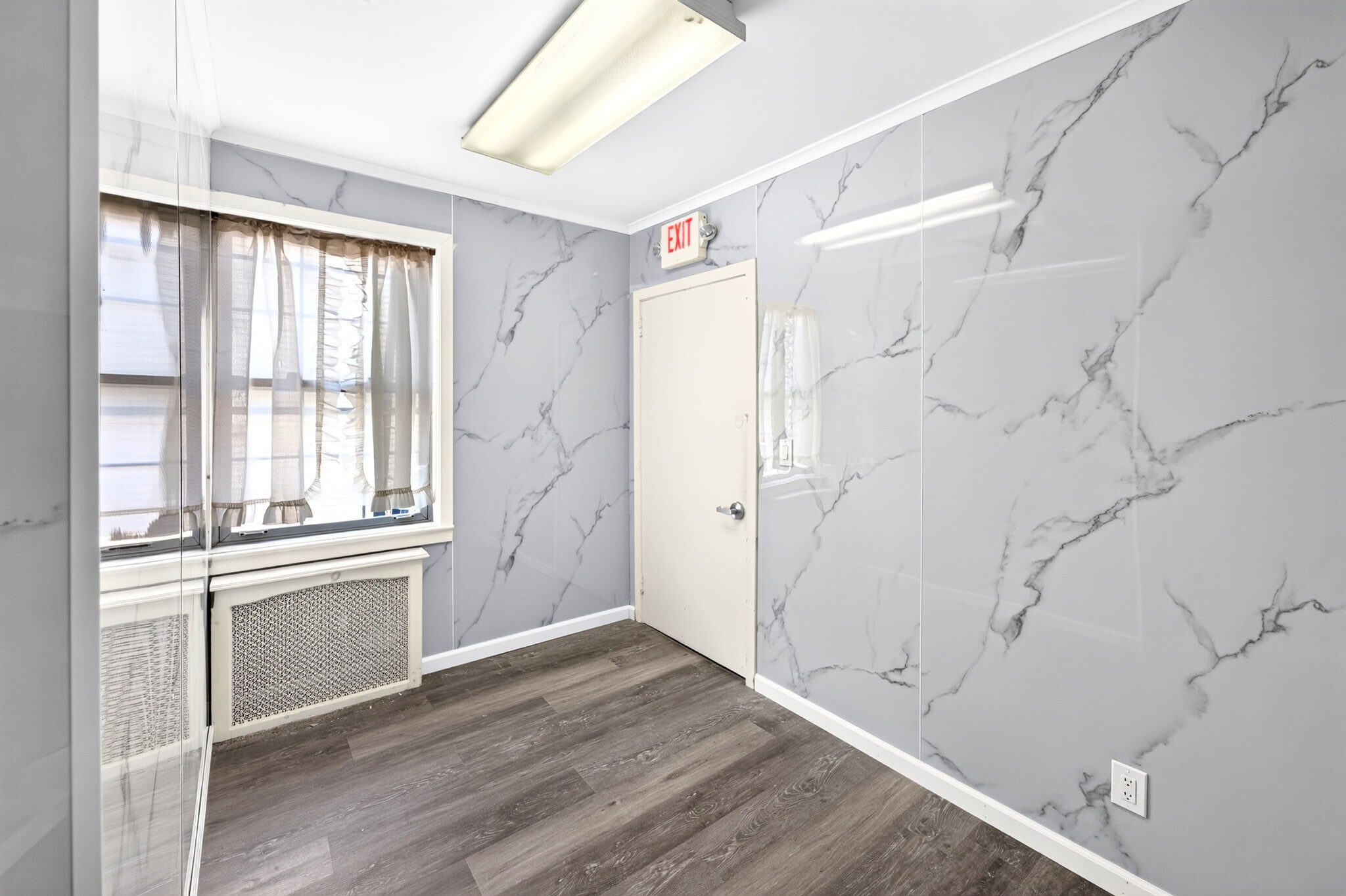 155 W Merrick Rd, Freeport, NY for lease Interior Photo- Image 1 of 3