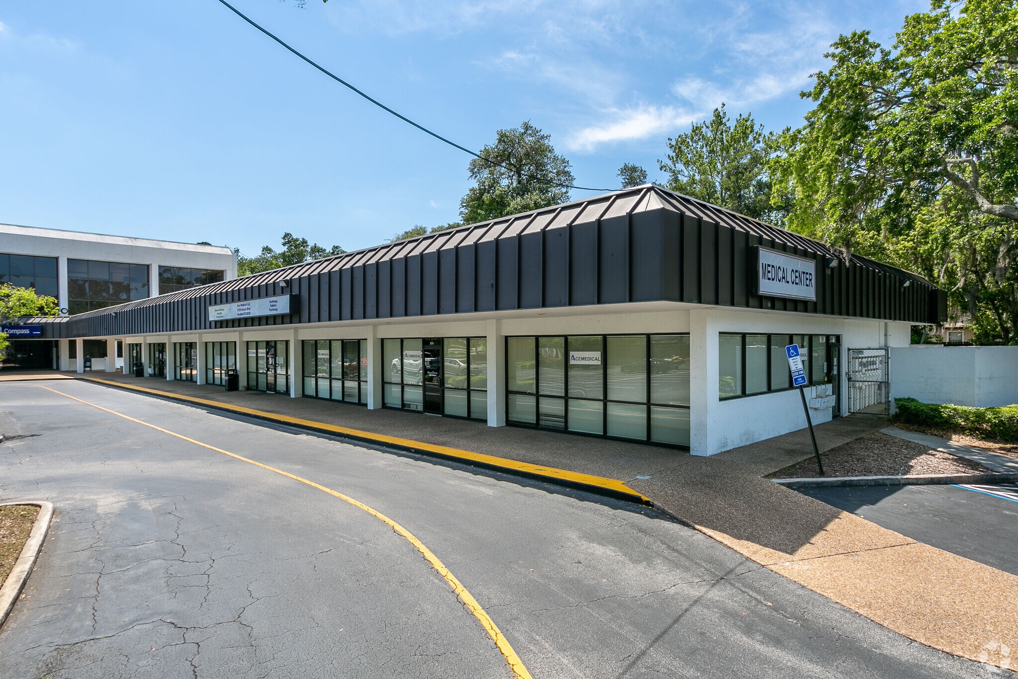 3714-3740 Beach Blvd, Jacksonville, FL for lease Primary Photo- Image 1 of 3