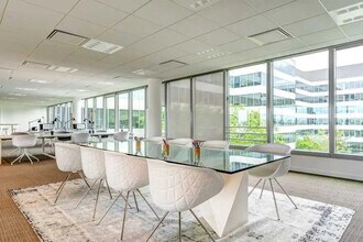 420 Rue D'Estienne D'Orves, Colombes for lease Interior Photo- Image 1 of 7