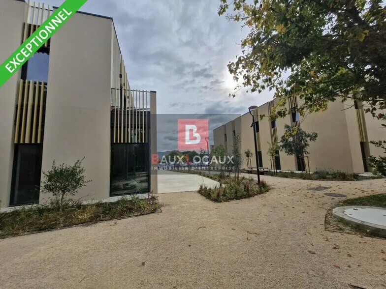 Commerce de détail dans Aubagne à louer - Photo du bâtiment - Image 2 de 11