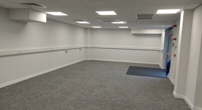 15 Brynhyfryd Rd, Port Talbot à louer Photo intérieure- Image 2 de 5