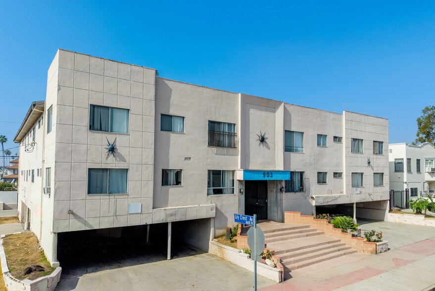 903 N Heliotrope Dr, Los Angeles, CA à vendre - Photo du bâtiment - Image 2 de 14