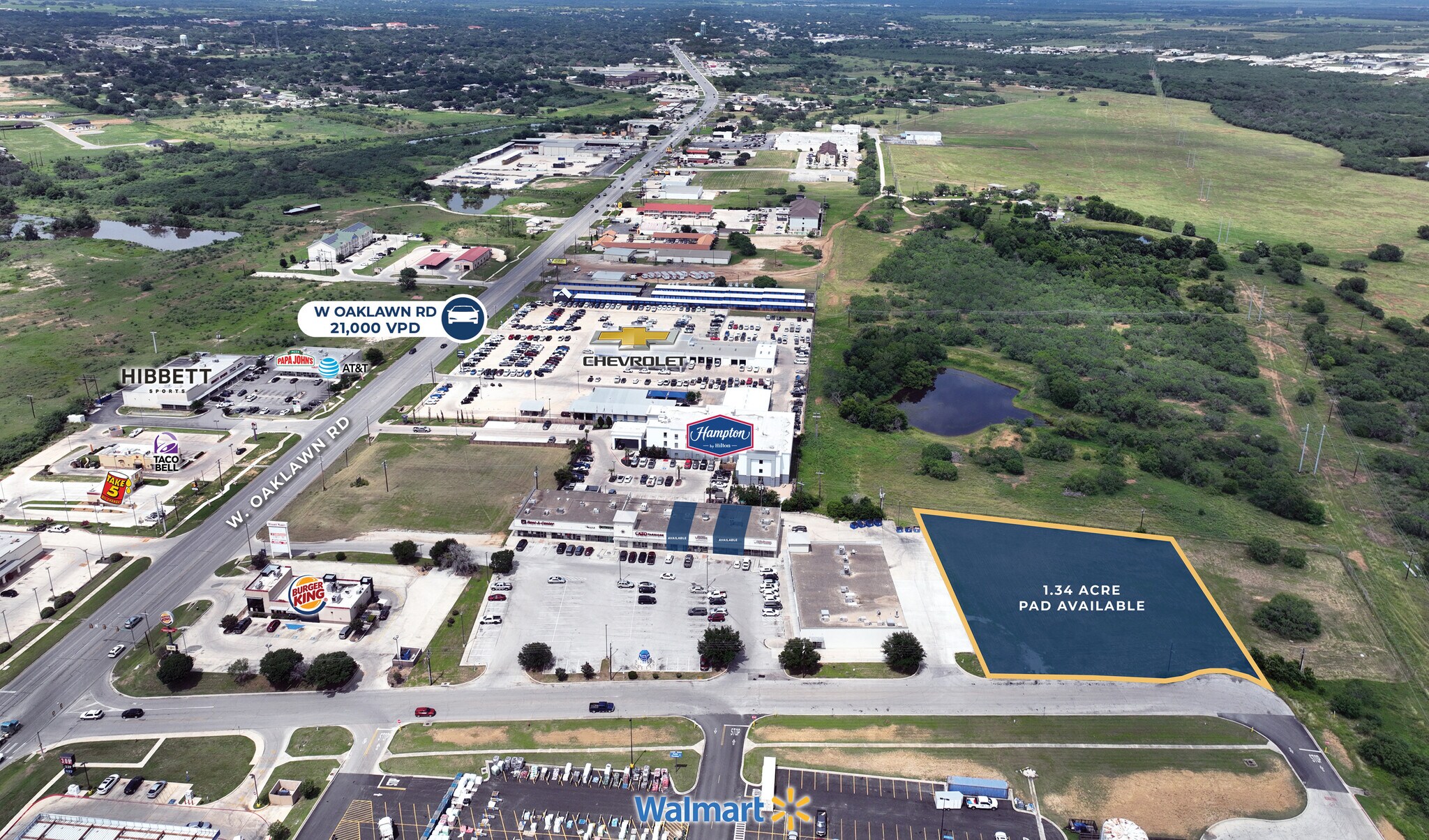 2087 W Oaklawn Rd, Pleasanton, TX à louer Photo principale- Image 1 de 11