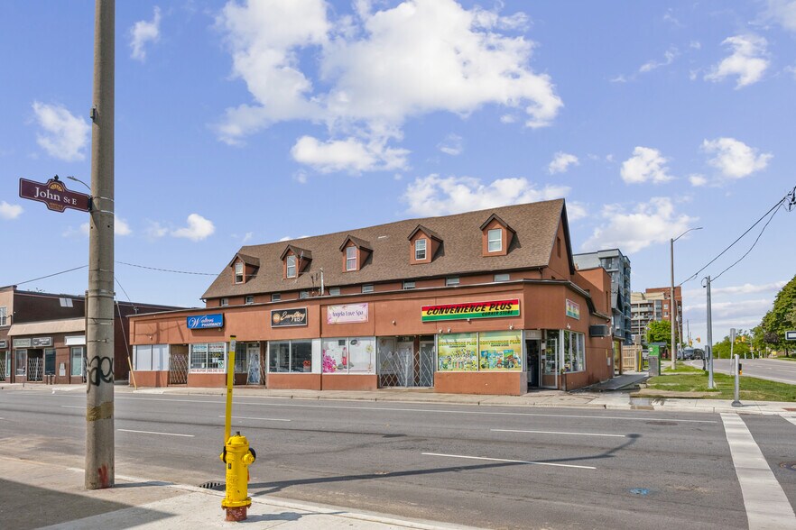 134-142 Simcoe St S, Oshawa, ON à louer - Photo du bâtiment - Image 2 de 3