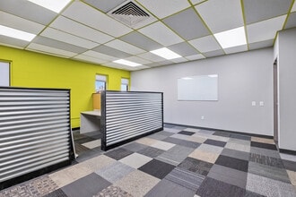 5877 Commerce St, Pittsburgh, PA for lease Interior Photo- Image 2 of 5