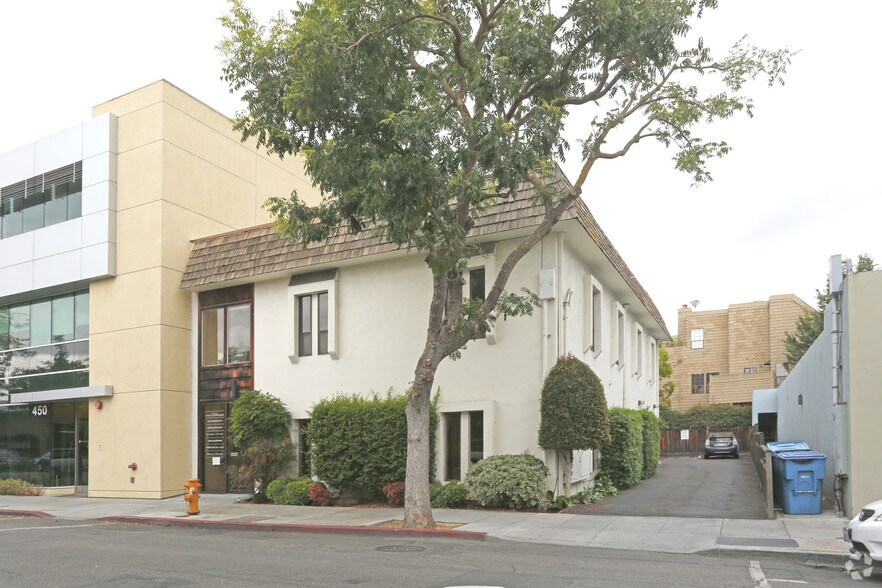 438 Cambridge Ave, Palo Alto, CA à louer - Photo du bâtiment - Image 3 de 9