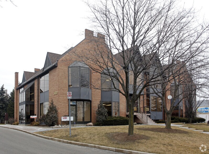 300 N Queen St, Toronto, ON for sale - Primary Photo - Image 1 of 1