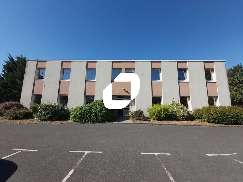 Office in Champlan for lease Building Photo- Image 1 of 11