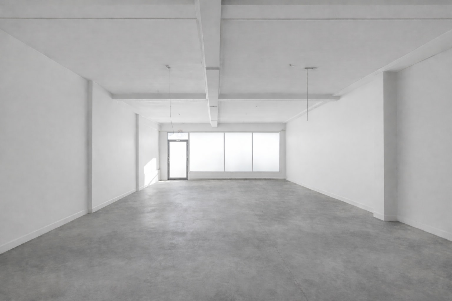 5324-5348 Ch Queen-Mary, Montréal, QC for lease Interior Photo- Image 1 of 5