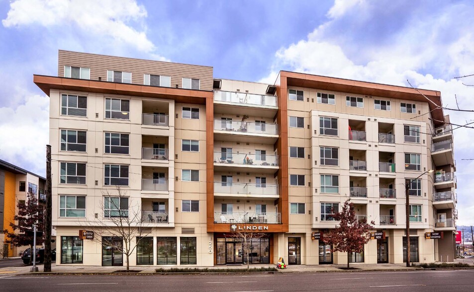 1250 E Burnside St, Portland, OR for lease - Building Photo - Image 2 of 44