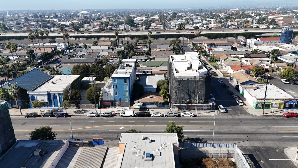 7307 S Broadway, Los Angeles, CA for sale - Primary Photo - Image 1 of 5