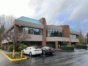 6101 200th St SW, Lynnwood, WA à louer Photo du bâtiment- Image 1 de 1