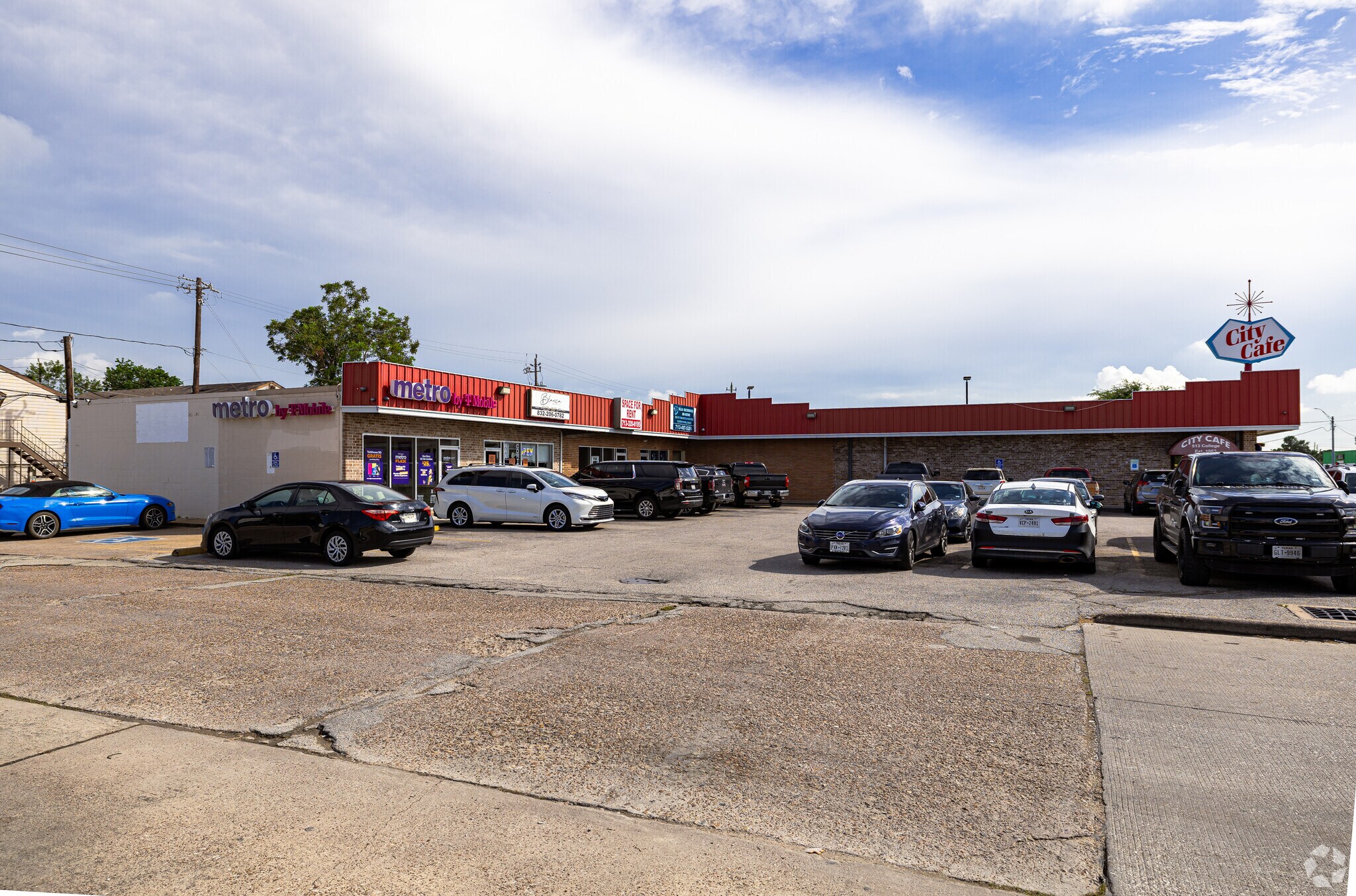 511-519 College Ave, South Houston, TX à louer Photo principale- Image 1 de 4