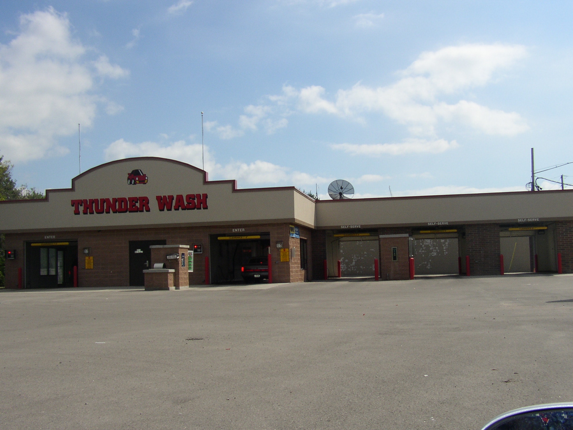 203 Nicolet Blvd, Neenah, WI for sale Primary Photo- Image 1 of 10