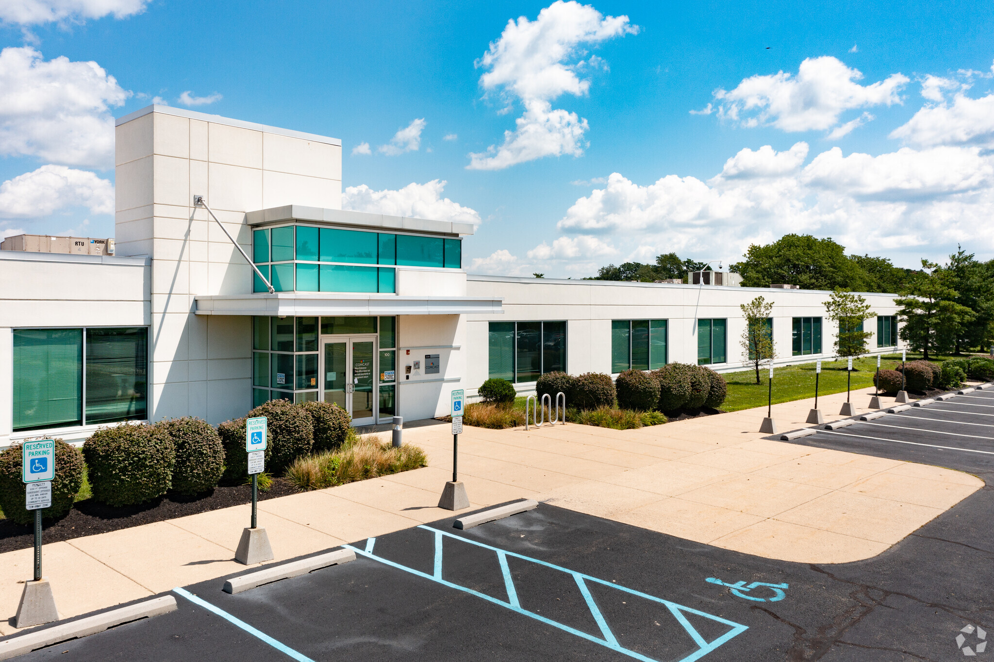 112 W Park Dr, Mount Laurel, NJ for lease Building Photo- Image 1 of 10