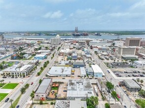 2415 Church St, Galveston, TX for lease Interior Photo- Image 2 of 21