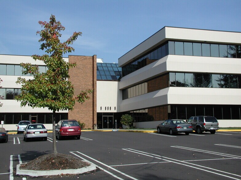 725 Skippack Pike, Blue Bell, PA à louer - Photo du bâtiment - Image 3 de 7