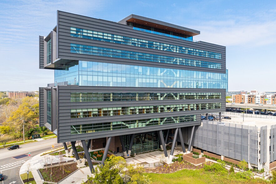 850 Morrison Dr, Charleston, SC for lease - Building Photo - Image 2 of 24