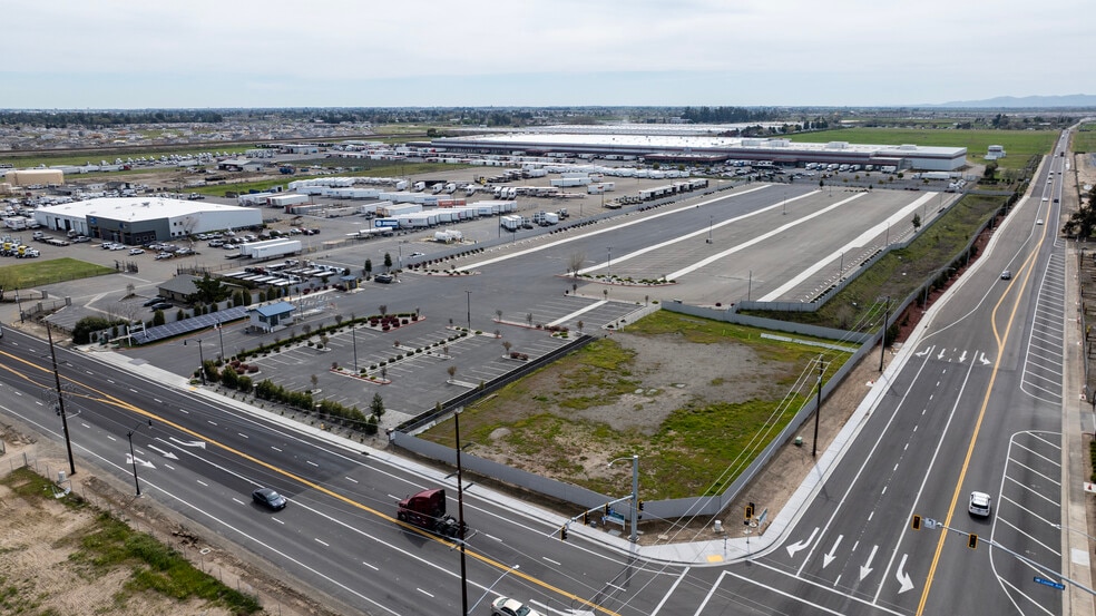1850 E Louise Ave, Lathrop, CA for lease - Aerial - Image 2 of 4