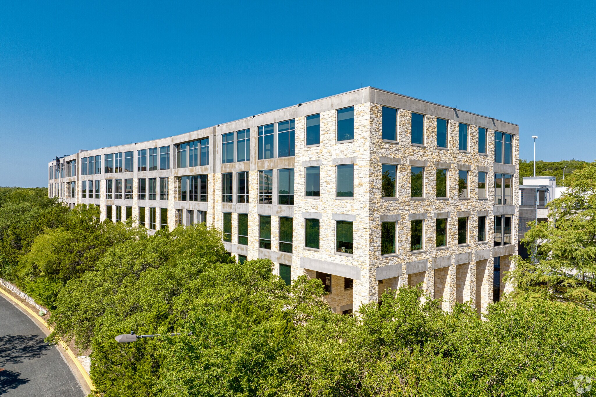 2700 Via Fortuna Drive, Austin, TX à louer Photo du bâtiment- Image 1 de 16