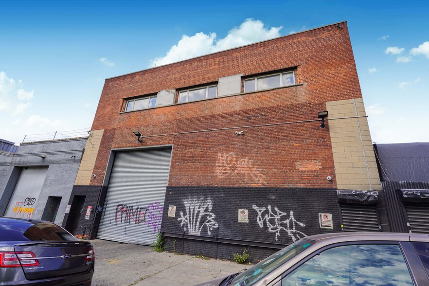 67 Ingraham St, Brooklyn, NY for lease - Building Photo - Image 2 of 11