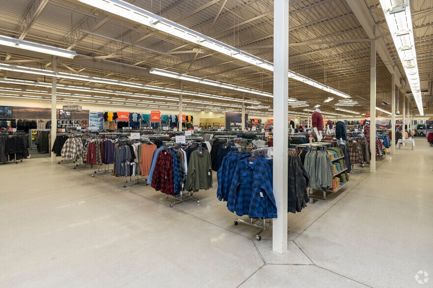 1991 Odonnell Rd, Williamsburg, IA for lease - Interior Photo - Image 3 of 23