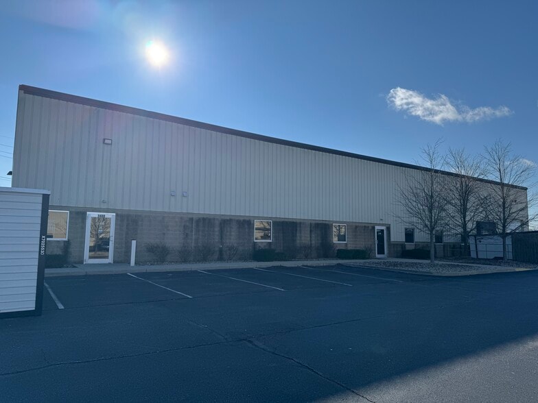 1400 Commerce Pky, Franklin, IN for sale - Building Photo - Image 2 of 22