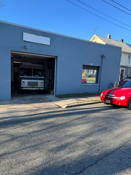 24 Woodside Ave, Little Falls, NJ for lease - Building Photo - Image 2 of 8