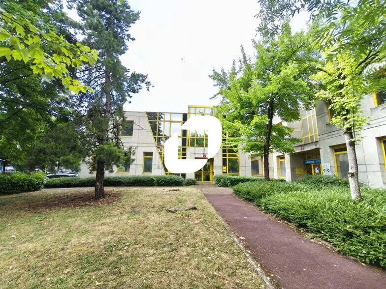 Bureau dans Créteil à louer - Photo du bâtiment - Image 1 de 5