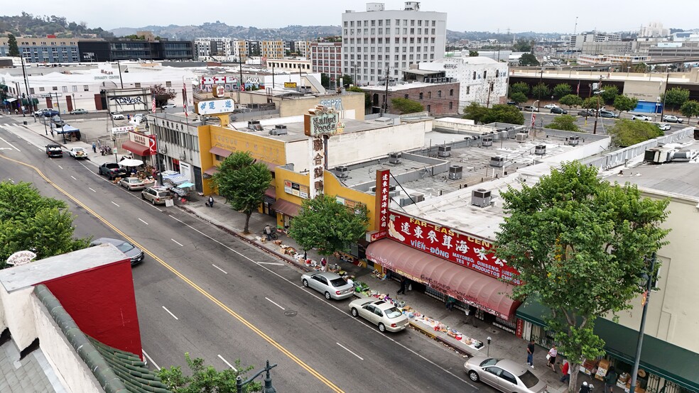 736 N Broadway, Los Angeles, CA for lease - Building Photo - Image 1 of 5