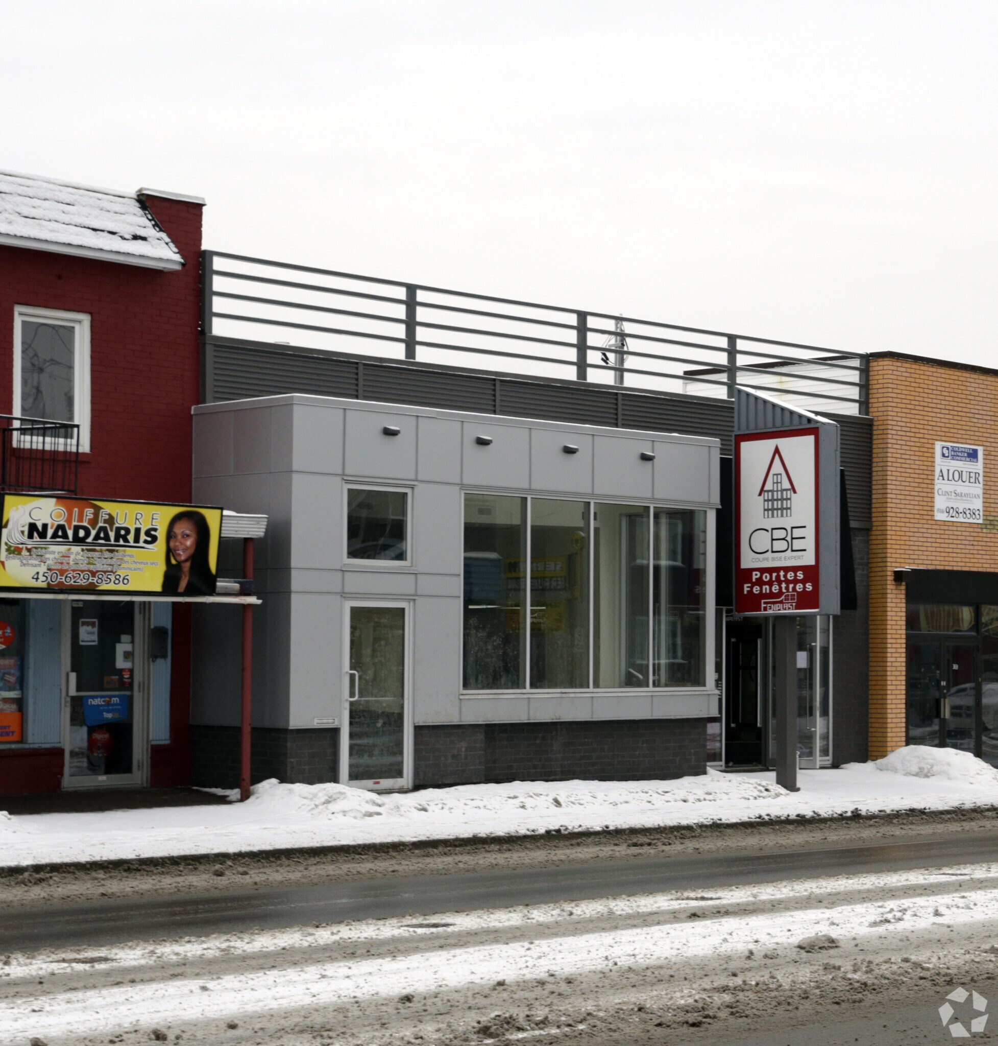 371 Boul Des Laurentides, Laval, QC for sale Primary Photo- Image 1 of 3