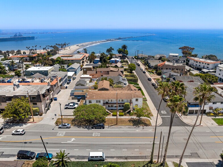 3922 S Pacific Ave, San Pedro, CA à vendre - Photo du bâtiment - Image 1 de 14