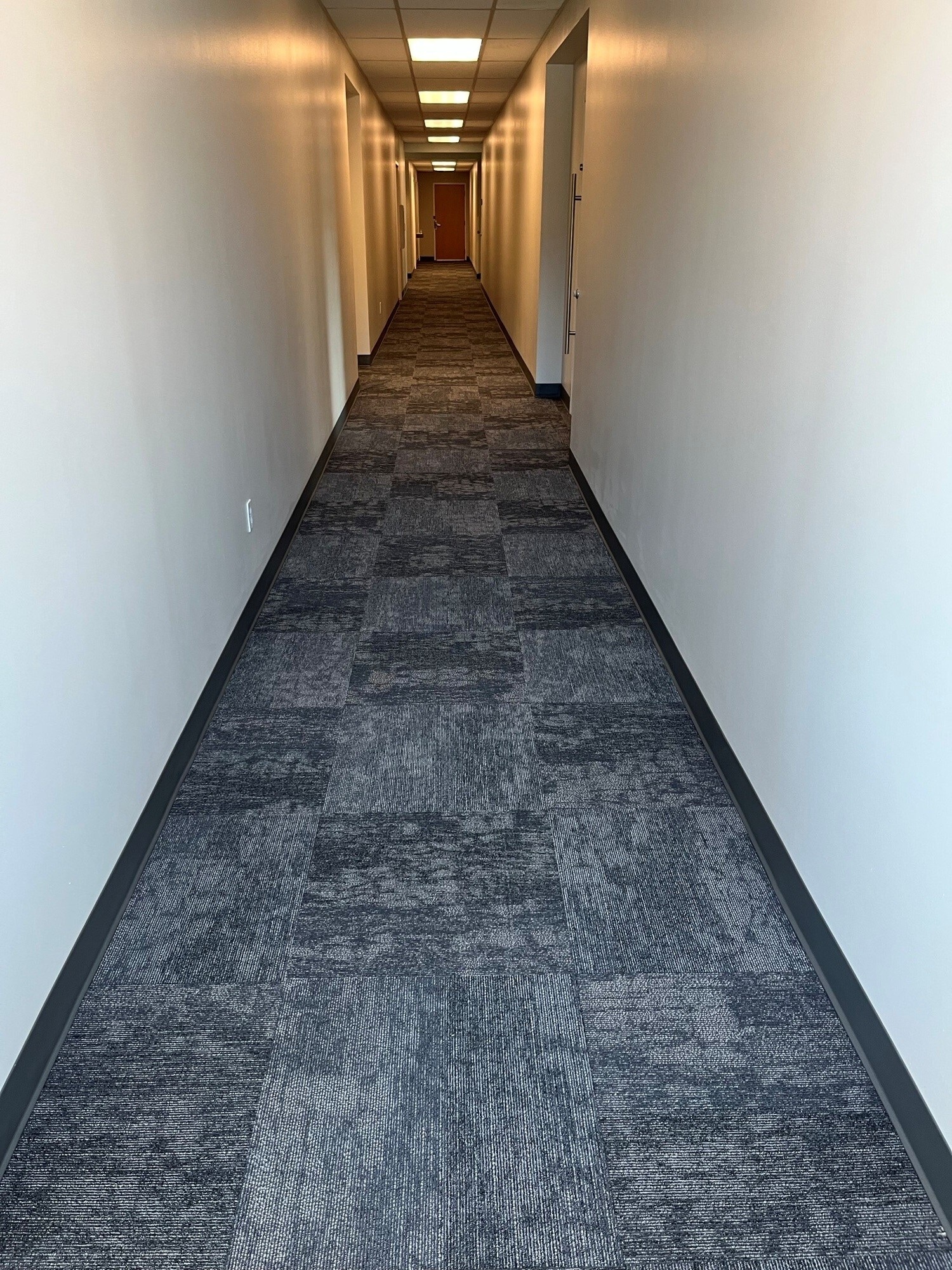 65 E Wadsworth Park Dr, Draper, UT à louer Photo intérieure- Image 1 de 25