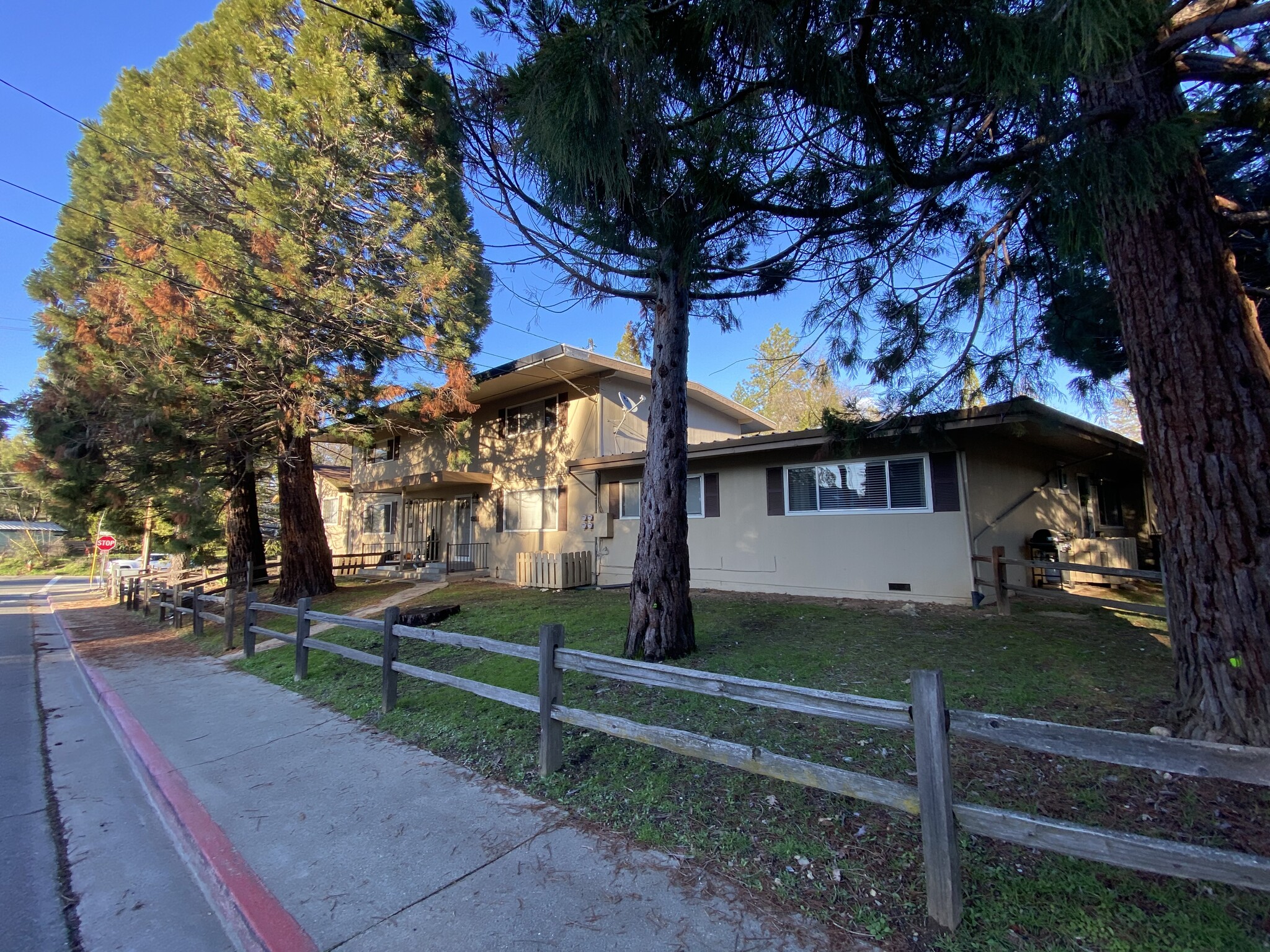 920-928 Pacific St, Placerville, CA à vendre Photo du b timent- Image 1 de 1