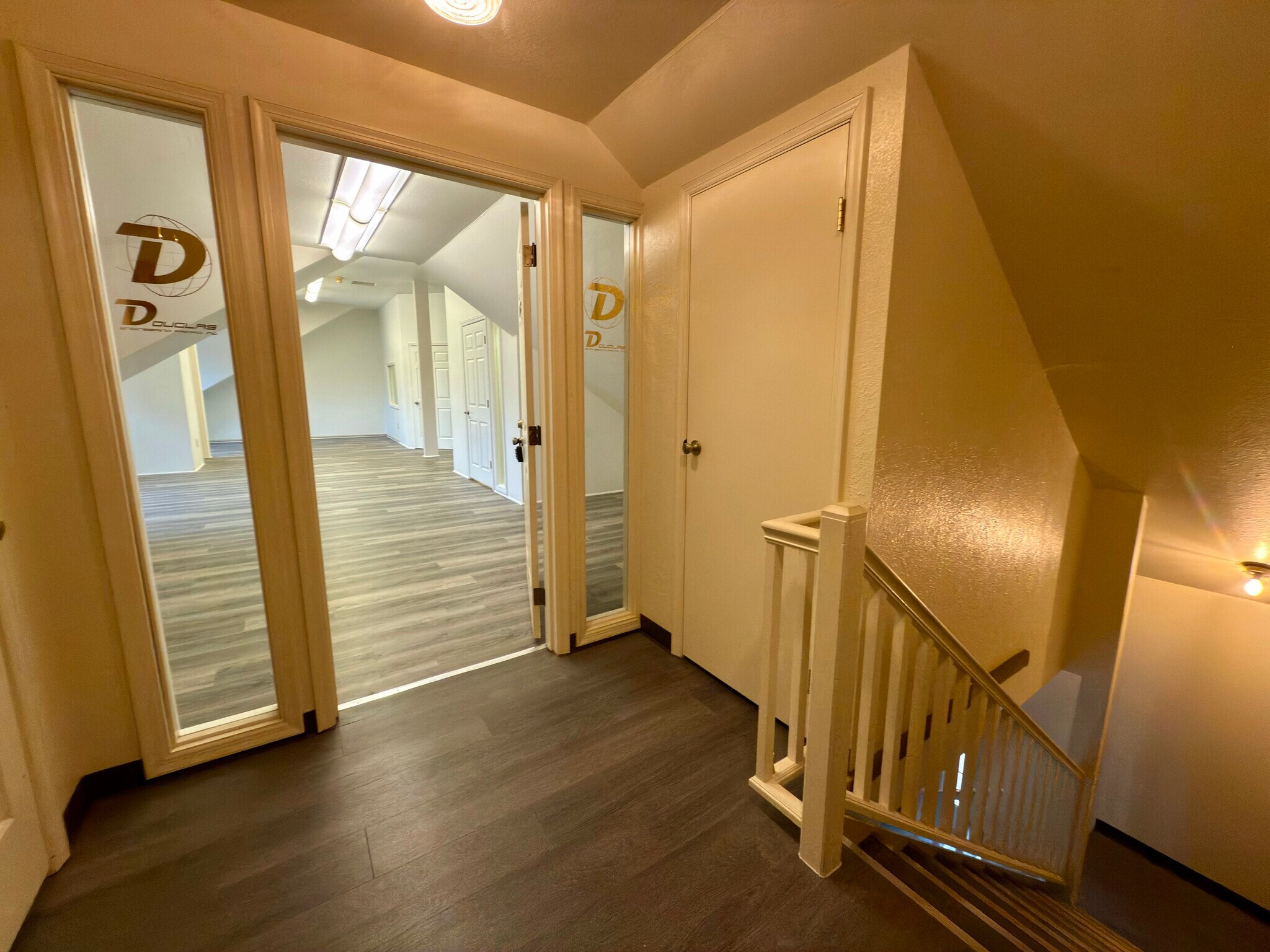 290 N Main St, Ashland, OR for lease Interior Photo- Image 1 of 10