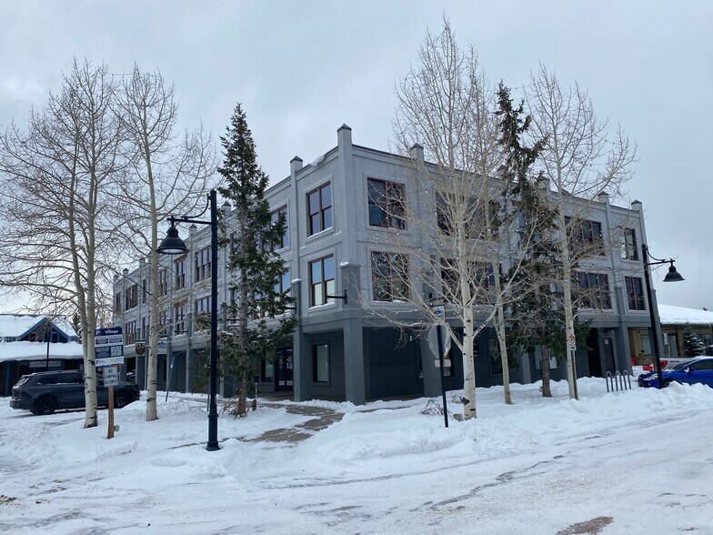 114 Village Pl, Dillon, CO à louer - Photo du bâtiment - Image 3 de 46