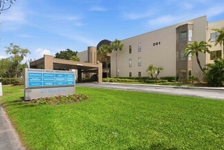 Plus de détails pour 201 Hilda St, Kissimmee, FL - Bureau à louer