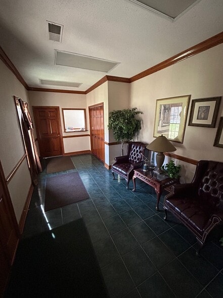 1831 Williams Hwy, Williamstown, WV à vendre - Photo intérieure - Image 2 de 8