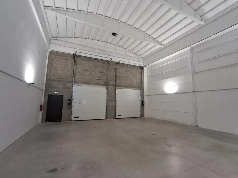 Local d'activités dans Villefranche-sur-Saône à vendre - Photo intérieure - Image 1 de 5