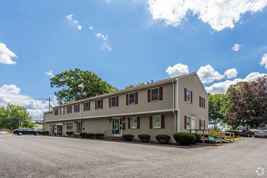 222 N Main St, Natick, MA for lease - Building Photo - Image 3 of 24