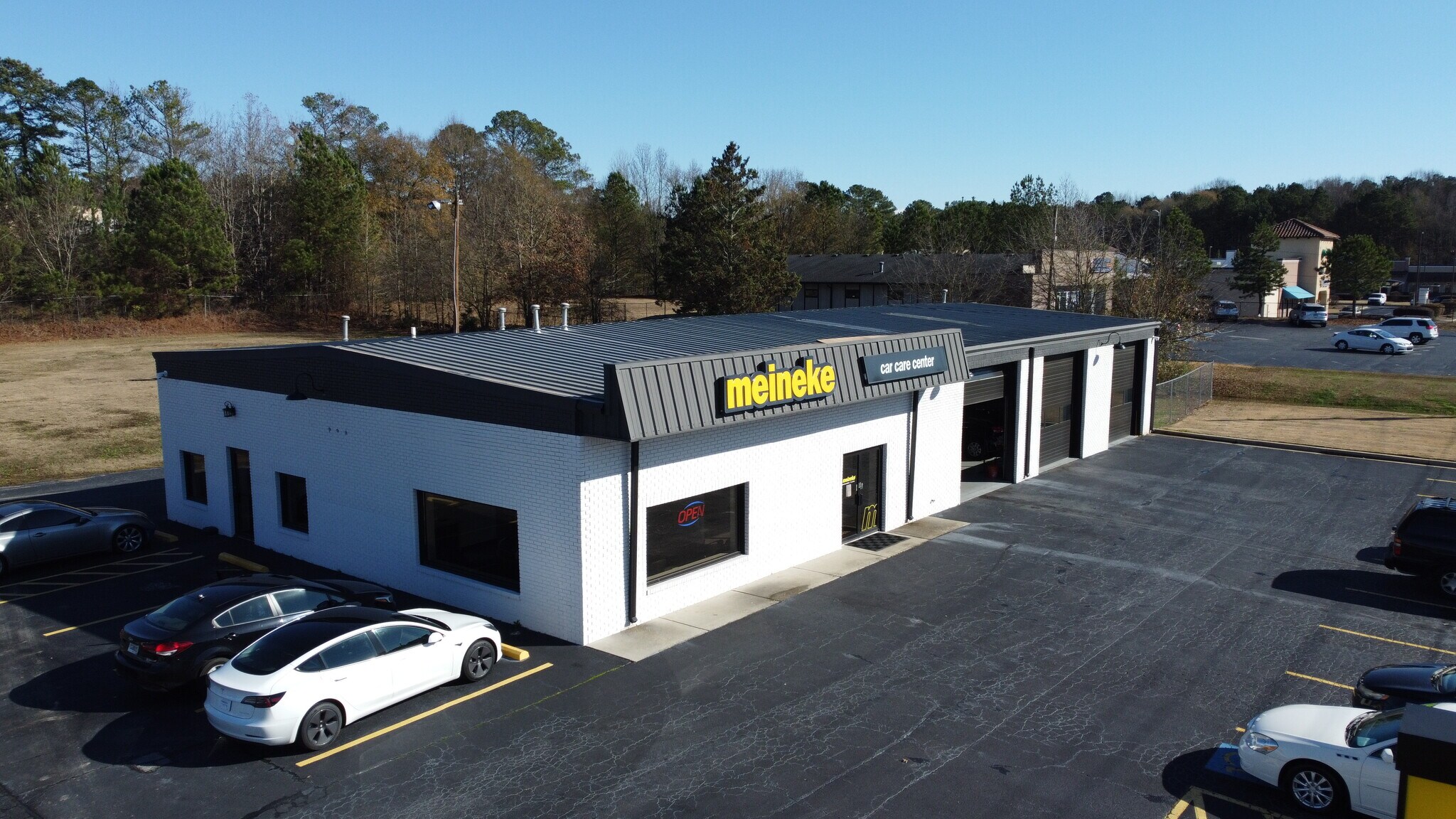 686 Grayson Hwy, Lawrenceville, GA for sale Primary Photo- Image 1 of 13