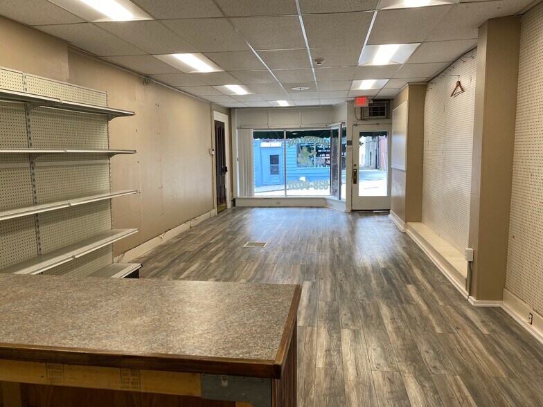 39-47 E Pittsburgh St, Greensburg, PA à louer - Photo intérieure - Image 2 de 6