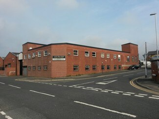 Plus de détails pour Russell St, Oldham - Industriel à vendre