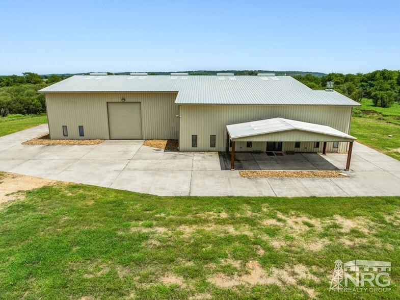 851 Bordovsky Rd, La Grange, TX for lease - Building Photo - Image 2 of 12
