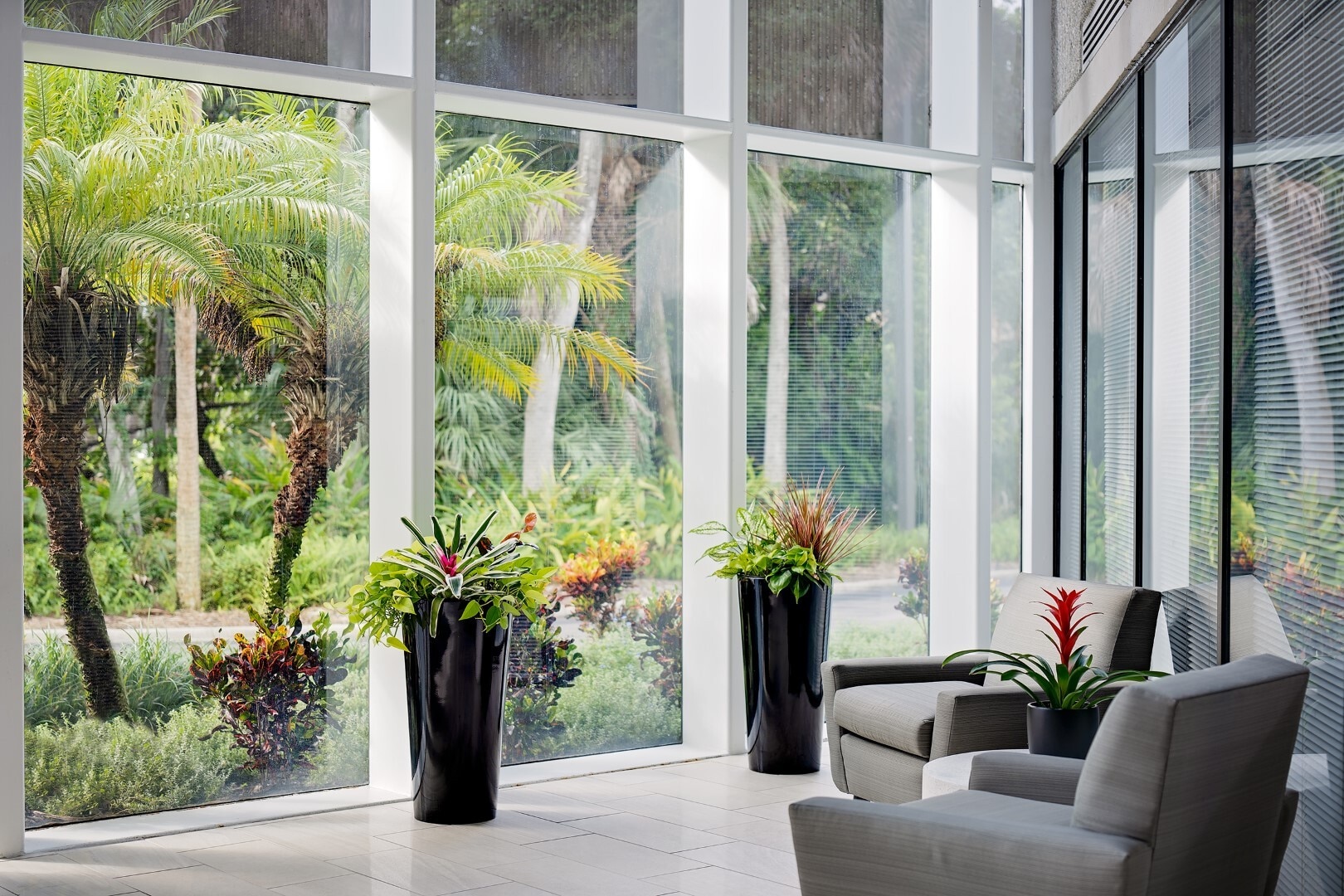 5404 Cypress Center Dr, Tampa, FL à louer Photo du bâtiment- Image 1 de 2