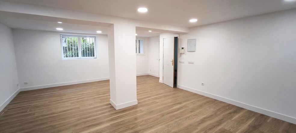 Immeuble residentiel dans Madrid, Madrid à vendre - Photo intérieure - Image 1 de 1