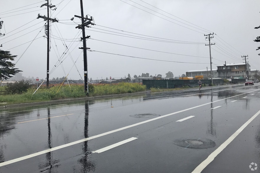 2120 Delaware Ave, Santa Cruz, CA for lease - Building Photo - Image 2 of 8