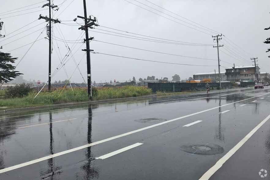 2120 Delaware Ave, Santa Cruz, CA à louer - Photo du bâtiment - Image 2 de 8