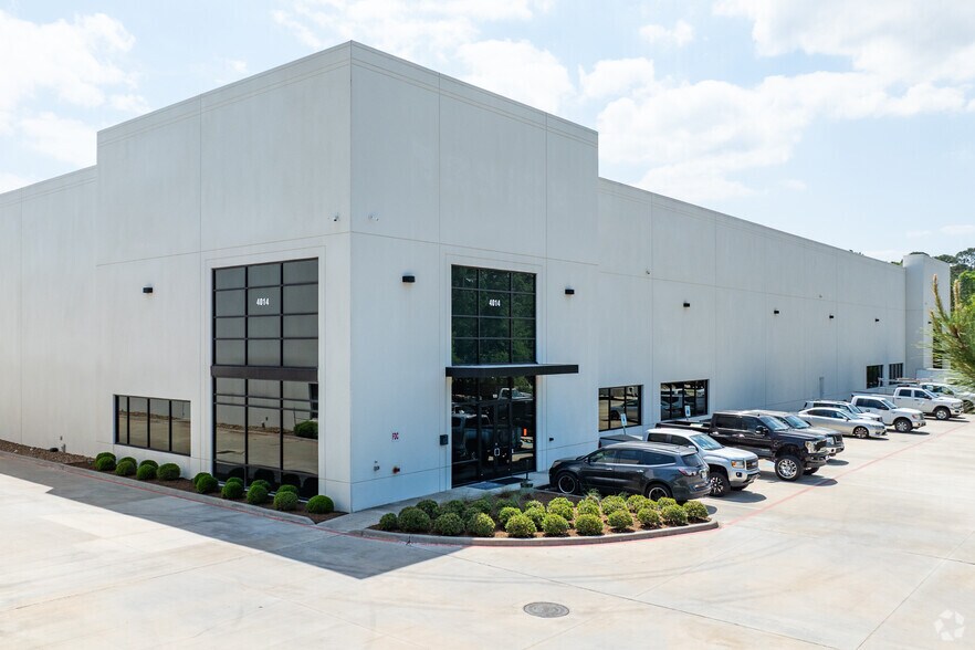 4014 Interwood N Pky, Houston, TX à louer - Photo du bâtiment - Image 1 de 8